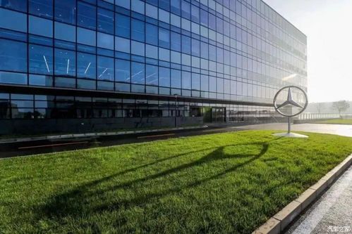 奔馳獲北京市有條件自動(dòng)駕駛測(cè)試牌照 網(wǎng)絡(luò)科技驅(qū)動(dòng)下的汽車智能化新里程